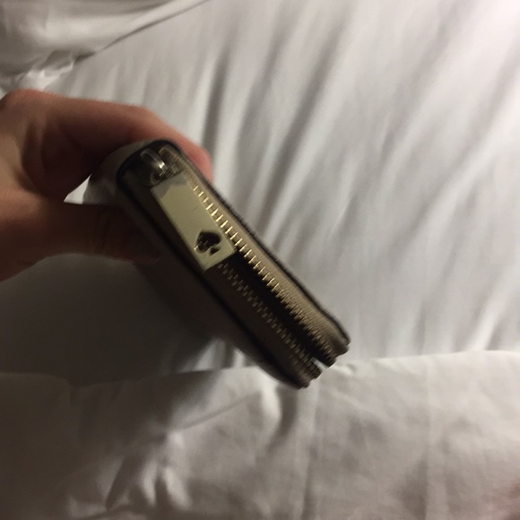 Kate spade wallet - Picture 2 of 3